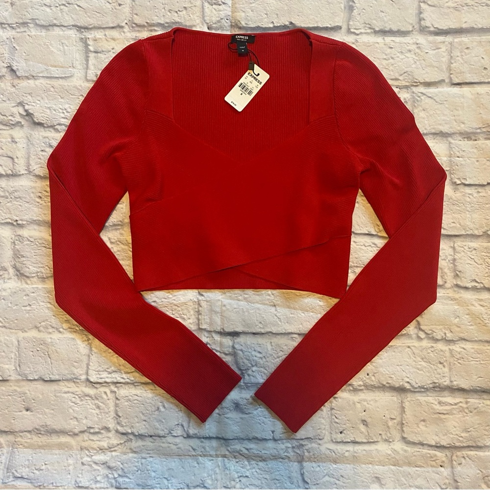 NWT Express body contour crop top